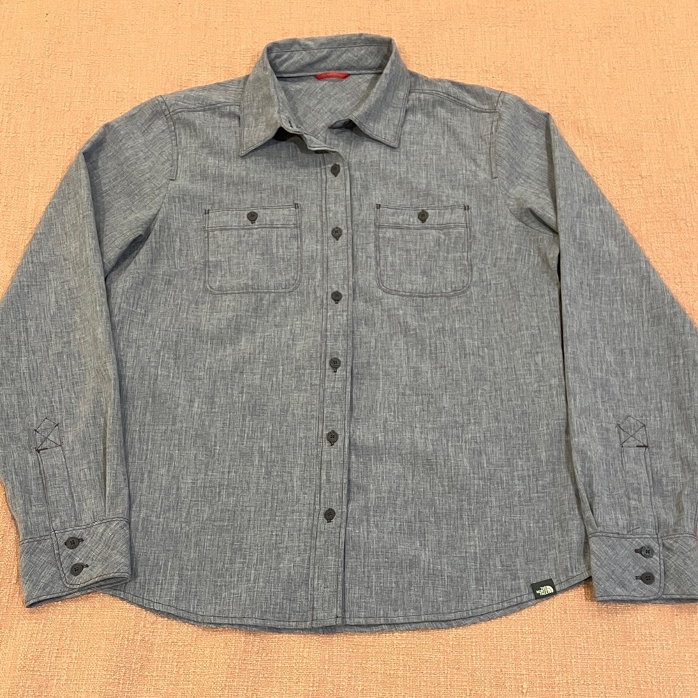 The North Face med wm’s heathered lilac Casual Button-Down Shirt